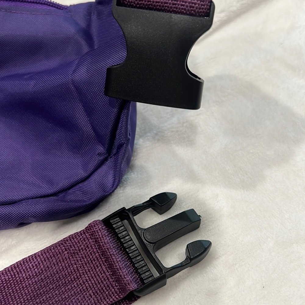 Purple Nylon Fanny pack/crossbody bag/sling pack-NEW - Picture 5 of 5